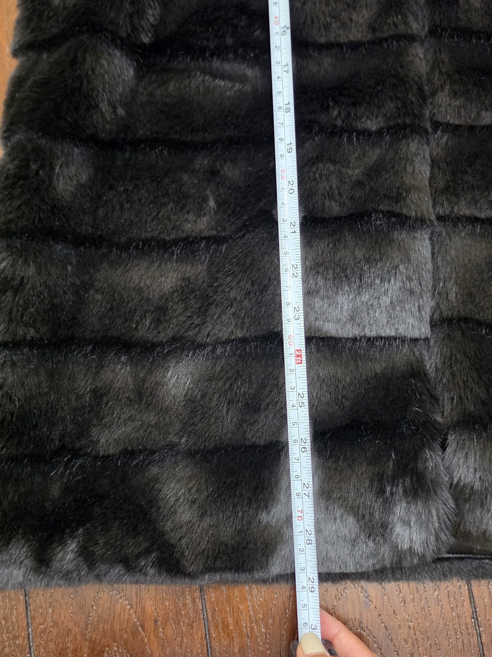 Talbots Faux Fur Vest in Black Size Medium Like New - Picture 10 of 10